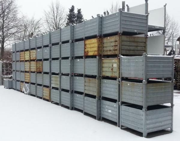 130 transport containers / stacking boxes