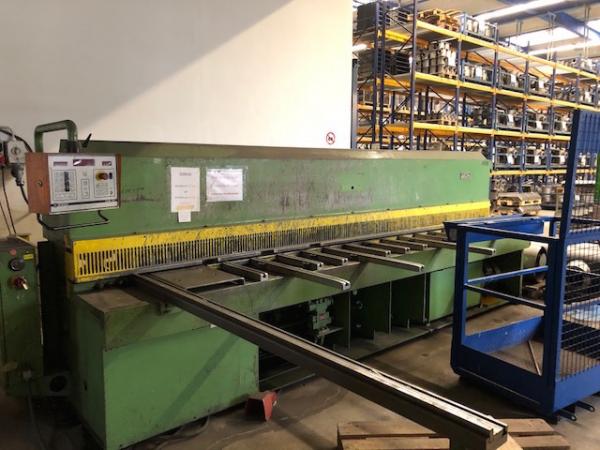CNC guillotine shear (4.000 x 4 mm)