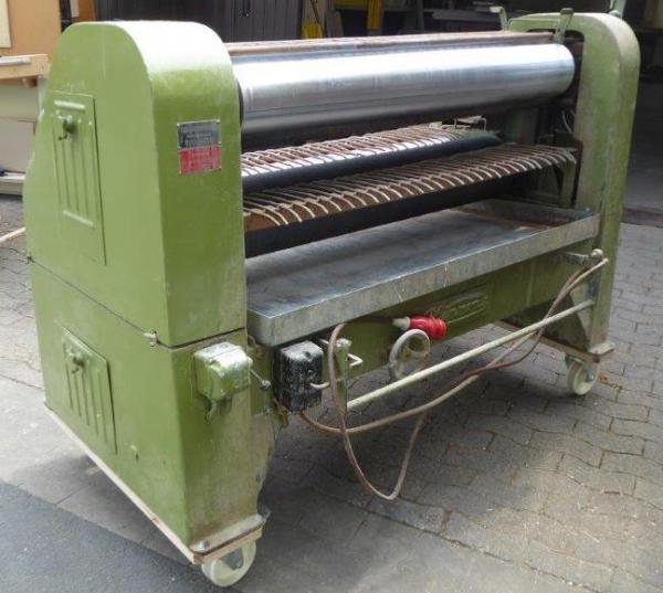 Glueing machine (1.300 mm)