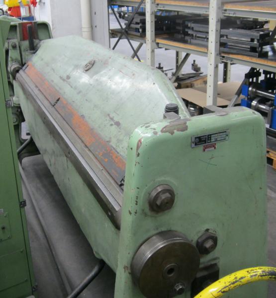 Manual Folding Machine (2.000 x 2 mm)